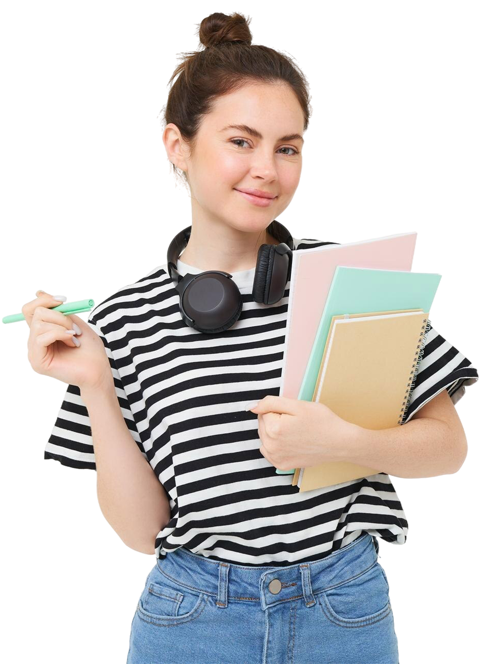 Học viên trẻ học tiếng Anh và luyện thi OTE trong môi trường hiện đại